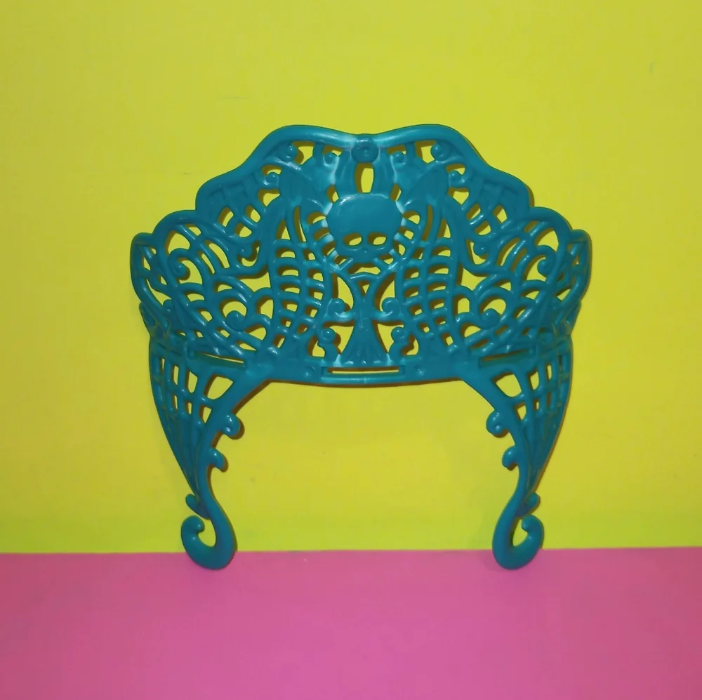 Monster High doll Scaris bench replacement